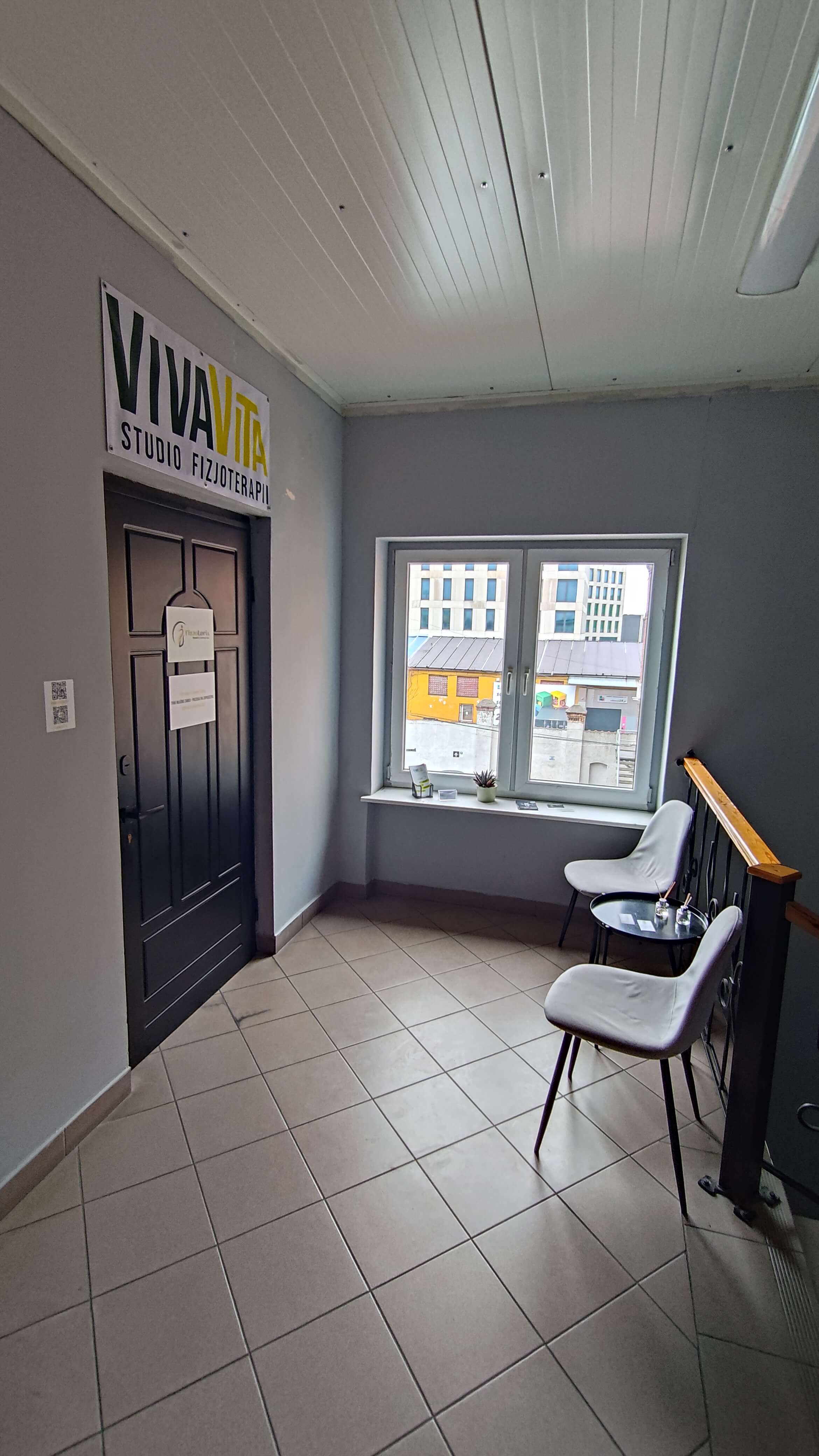 poczekalnia w studiu fizjoterapii